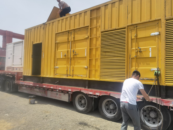 泸县发电机出租100KW发电机需要什么规格的电缆线？