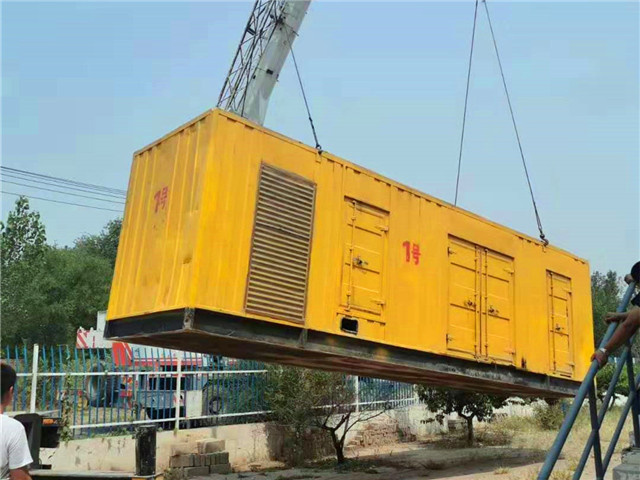 泸县300KW柴油发电机组油耗是多少？